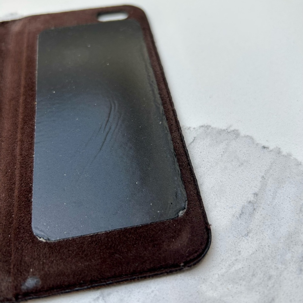 Louis Vuitton iPhone 6 Monogram Folio Phone Case - Picture 5 of 7